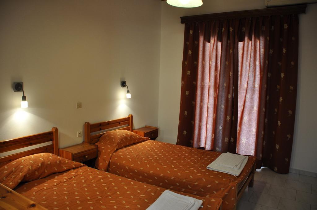 Stella'S Apartments 阿齐欧斯·贡多斯 外观 照片