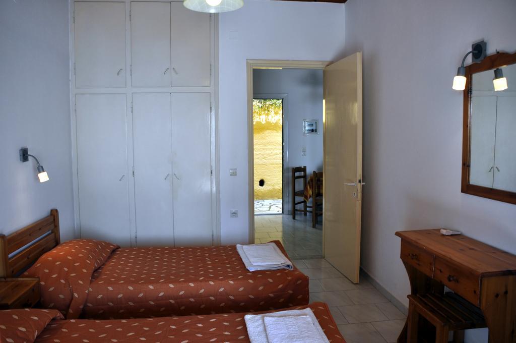Stella'S Apartments 阿齐欧斯·贡多斯 外观 照片